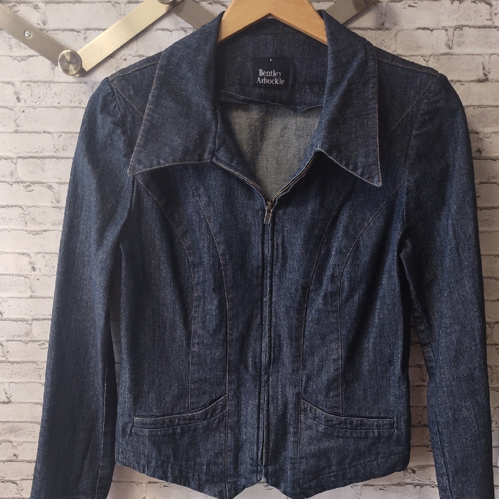 Bentley Arbuckle Women's Fitted Jean Jacket
